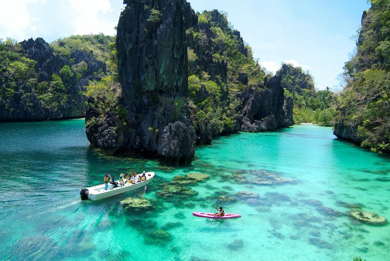 Famous tour of halong bay thailand
